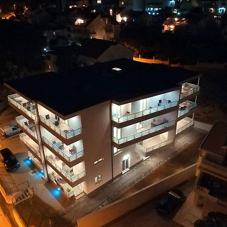 Apartments Danica 普罗马尼亚 外观 照片