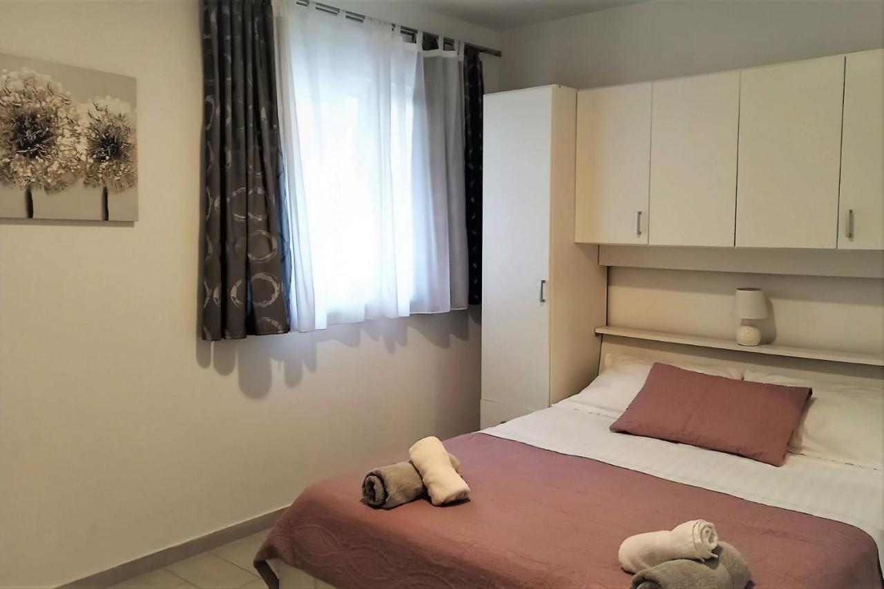 Apartments Danica 普罗马尼亚 外观 照片